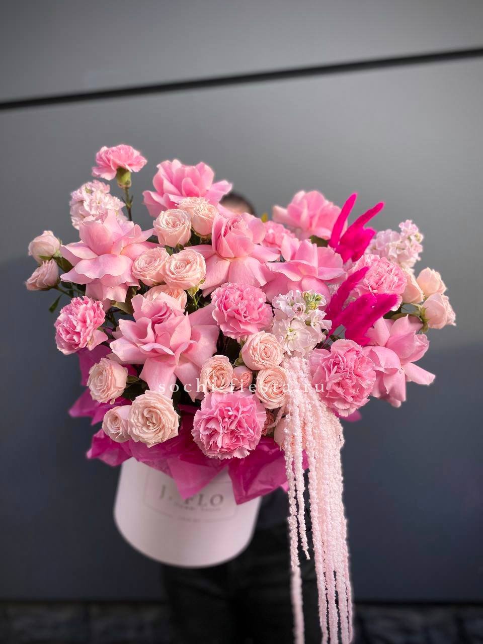 Цветы в коробках — купить в Санкт-Петербурге