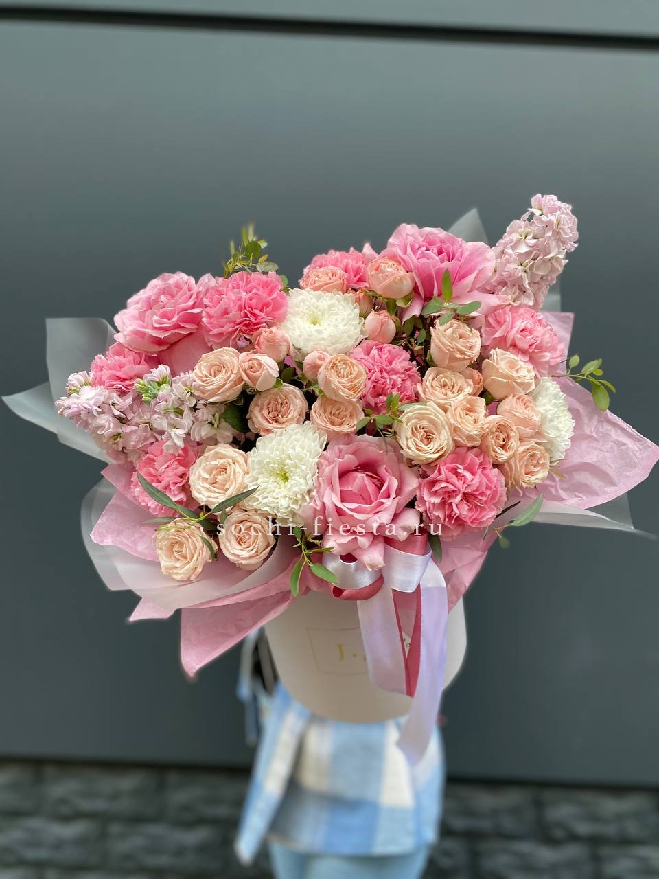 Авторский цветочный бокс — заказать в Санкт-Петербурге