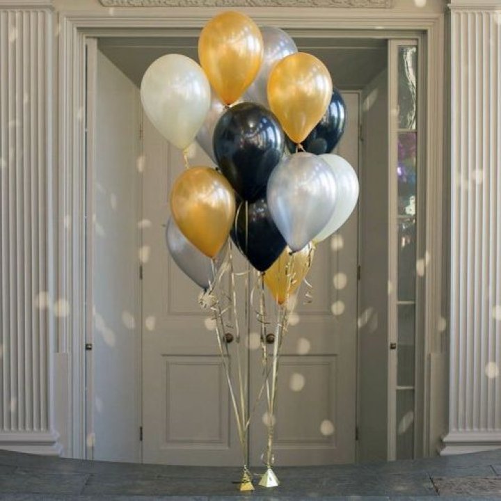 Фонтан шаров "Фаерворк" в Санкт-Петербурге