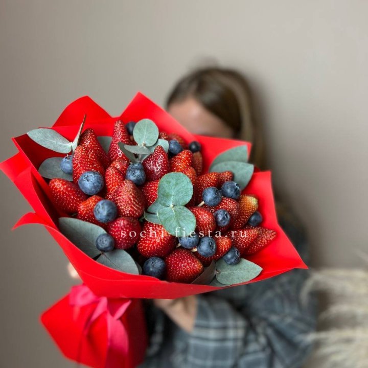 Клубничный бум №1 в Санкт-Петербурге