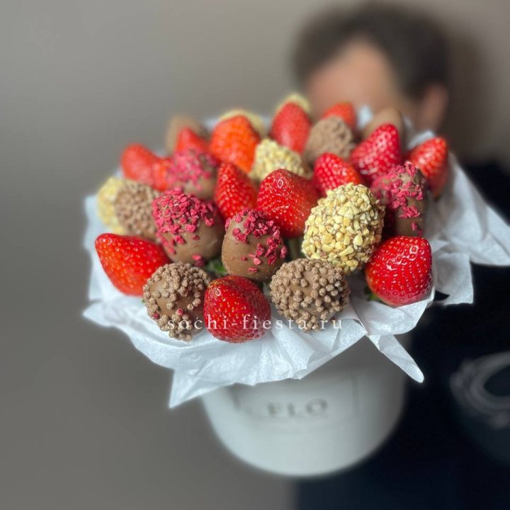 Клубника в боксе 30 ягод в Санкт-Петербурге