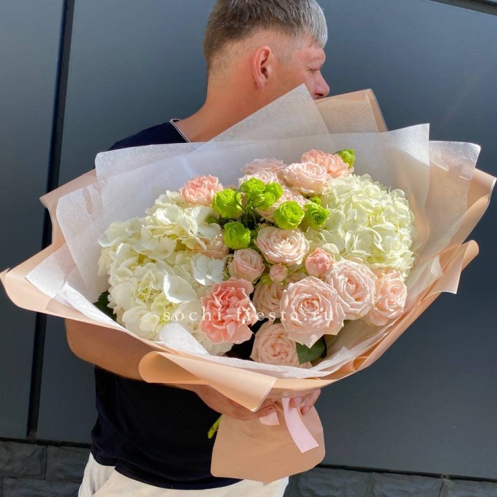 Авторский букет "Нежный крем" в Санкт-Петербурге