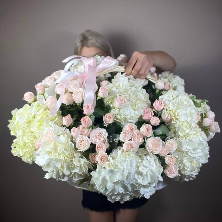 Корзина "Бонбина" в Санкт-Петербурге