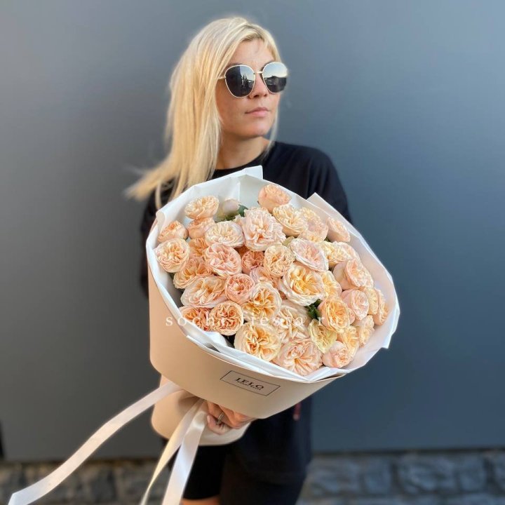 15 пионовидных роз №2 в Санкт-Петербурге