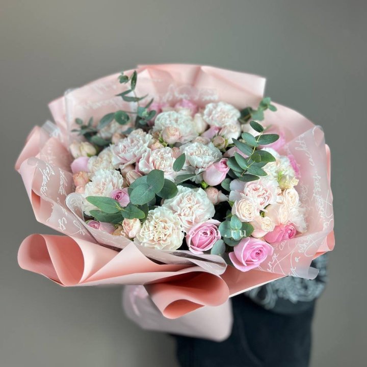  Букет  "Любовь в её глазах" в Санкт-Петербурге