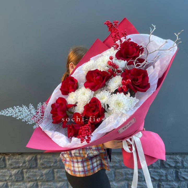 Букет "Яркая зима" в Санкт-Петербурге