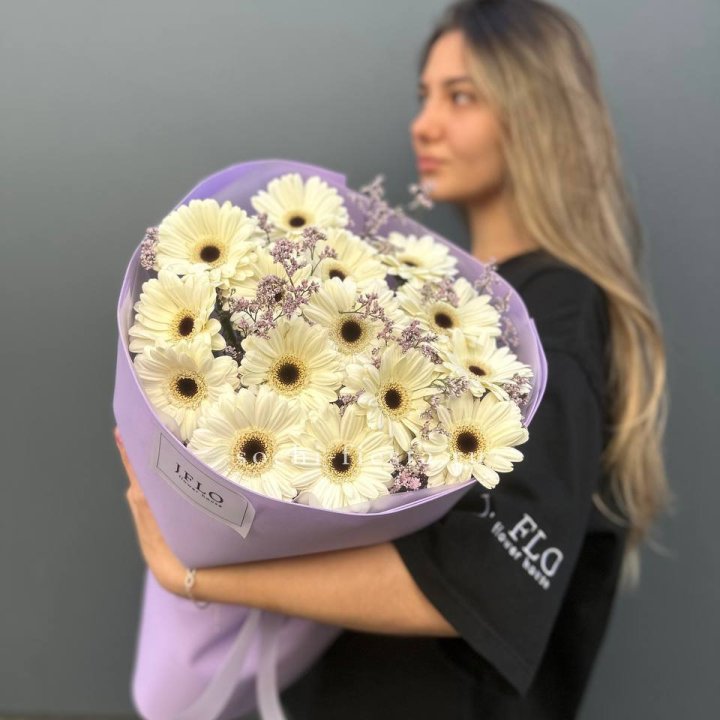 Букет голландских гербер "Лавандер" в Санкт-Петербурге