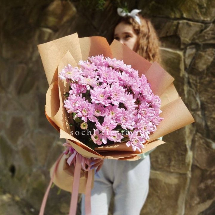 Букет хризантем в крафте в Санкт-Петербурге