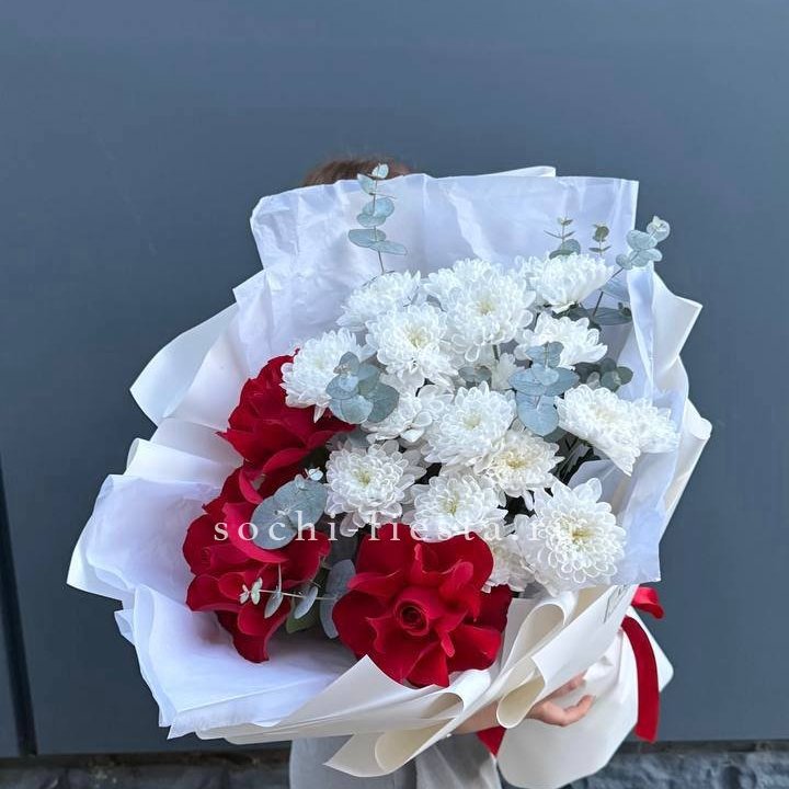 Дуо розы и хризантемы в Санкт-Петербурге