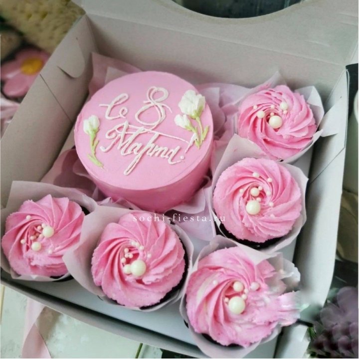 Капкейки и бенто-торт "8 марта!" в Санкт-Петербурге