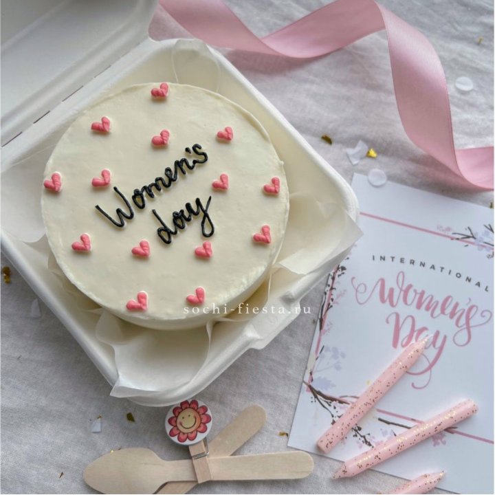 Бенто-торт "Дорогим женщинам"  в Санкт-Петербурге