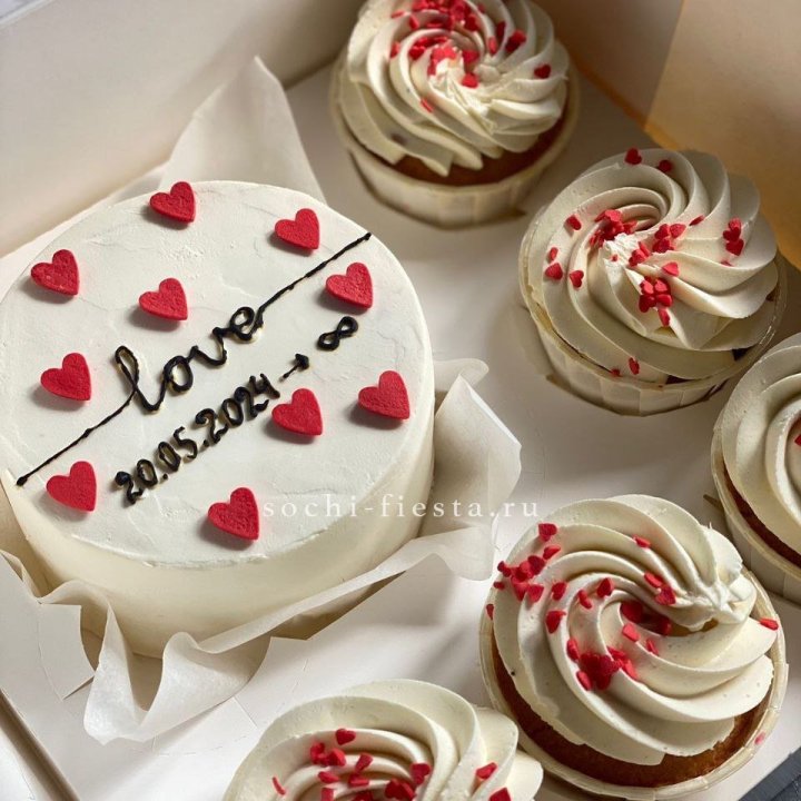 Капкейки и бенто-торт "Любимые" в Санкт-Петербурге