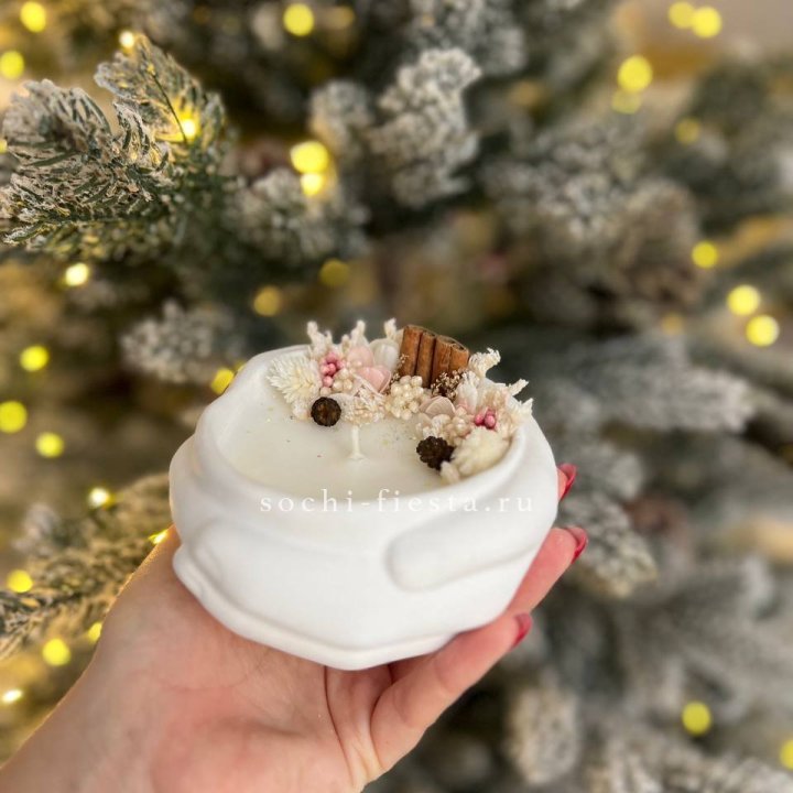 Свеча ароматическая в гипсе Руки с корицей в Санкт-Петербурге