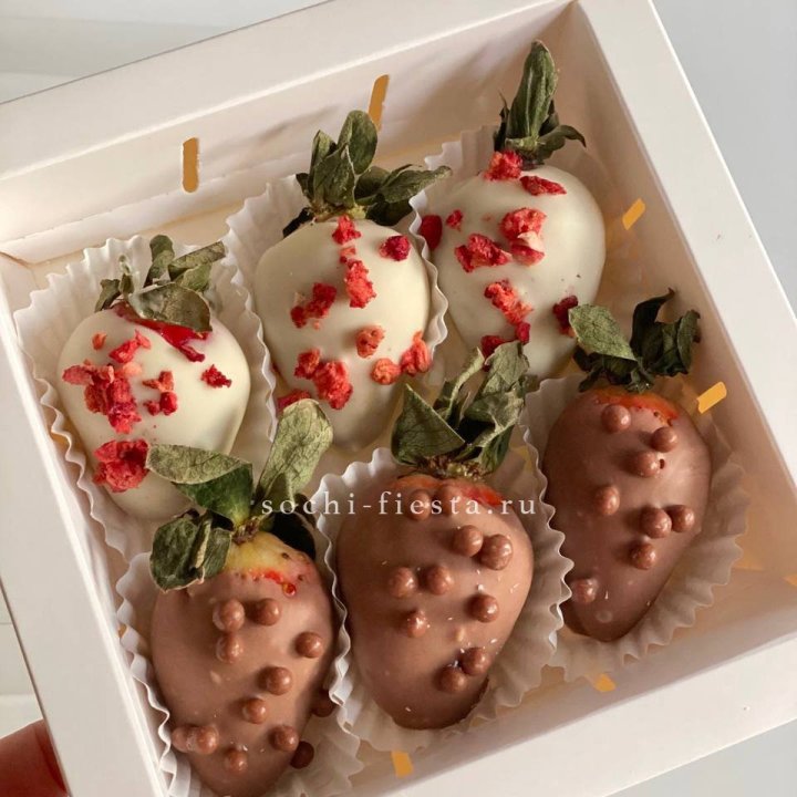 Клубника в шоколаде 6 ягод в Санкт-Петербурге