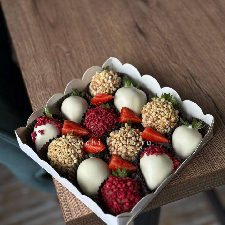 Клубника в шоколаде 12 ягод №2 в Санкт-Петербурге