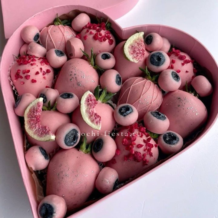Клубника в шоколаде Сердце в Санкт-Петербурге