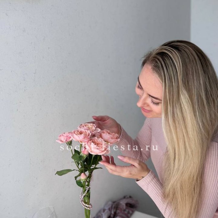 Цветочная подписка "Пакет маленький" в Санкт-Петербурге