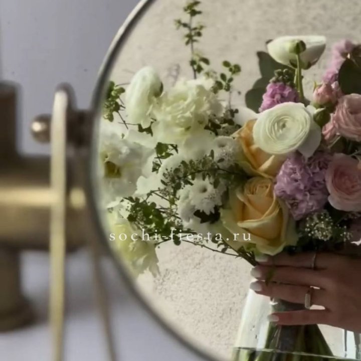 Цветочная подписка "Пакет средний" в Санкт-Петербурге