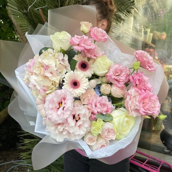 Дизайнерский букет "Лаундж пак" в Санкт-Петербурге