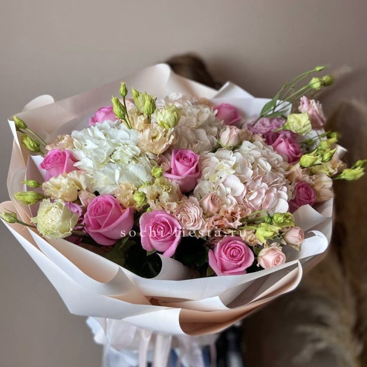 Дизайнерский букет "Каролина" в Санкт-Петербурге