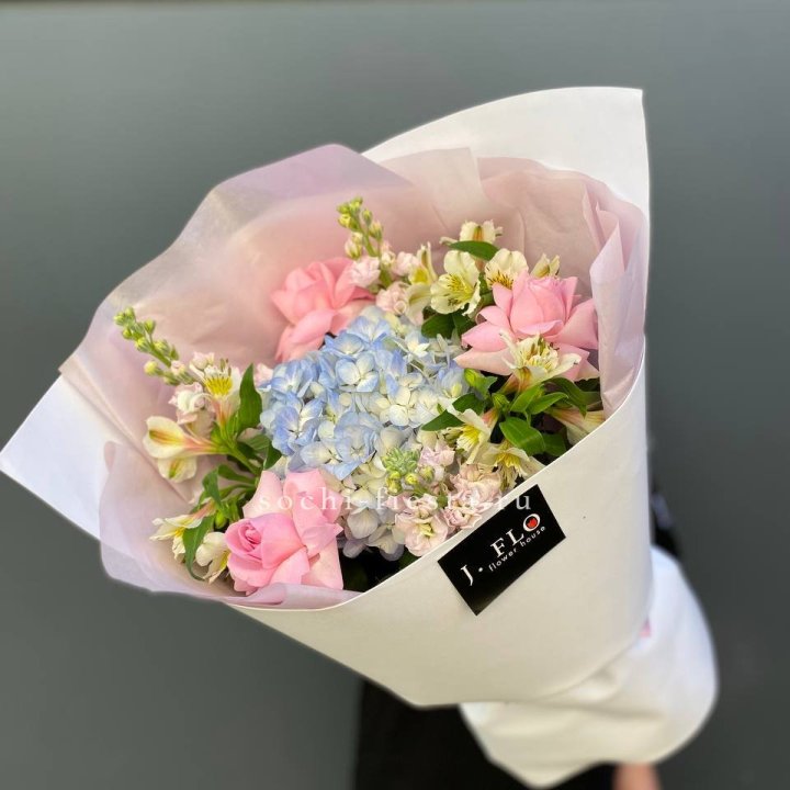  Букет "Теона" в Санкт-Петербурге