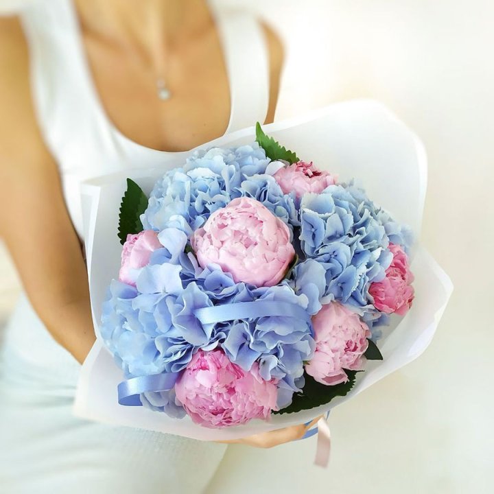 Гортензия и Пионы в Санкт-Петербурге