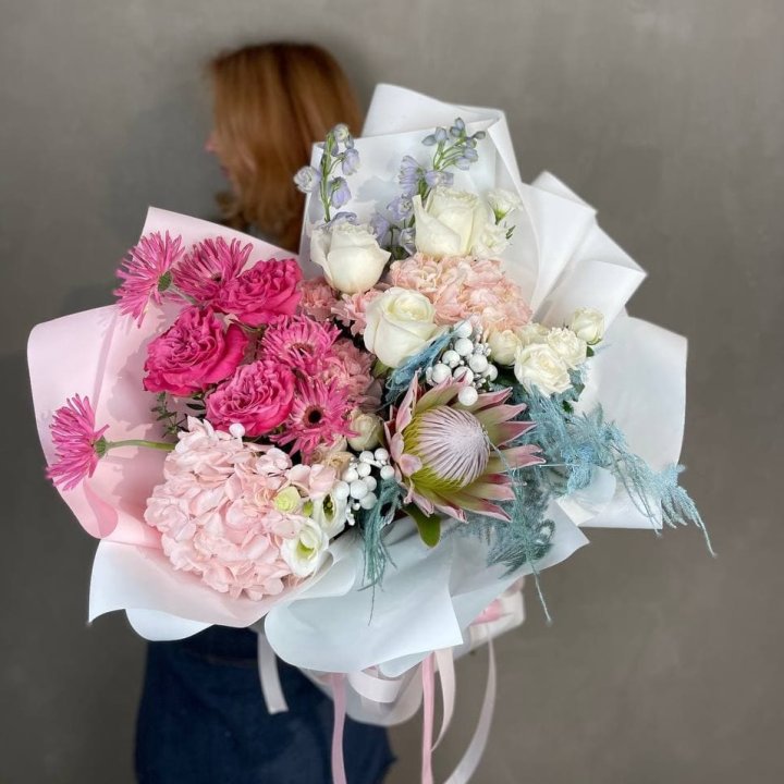 Дизайнерский букет "Фантастик" в Санкт-Петербурге