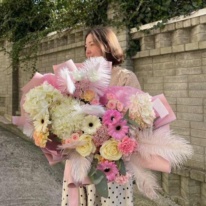 Дизайнерский букет "Валенсия" в Санкт-Петербурге