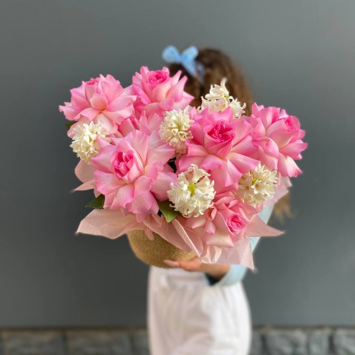 Дуо розы и гиацинты с доставкой в Санкт-Петербурге