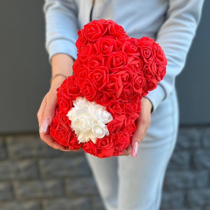 Медведь с белым сердцем в Санкт-Петербурге