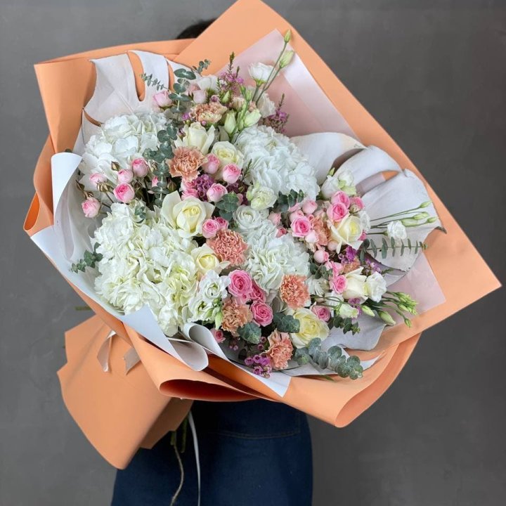 Макси-букет кремовый в Санкт-Петербурге