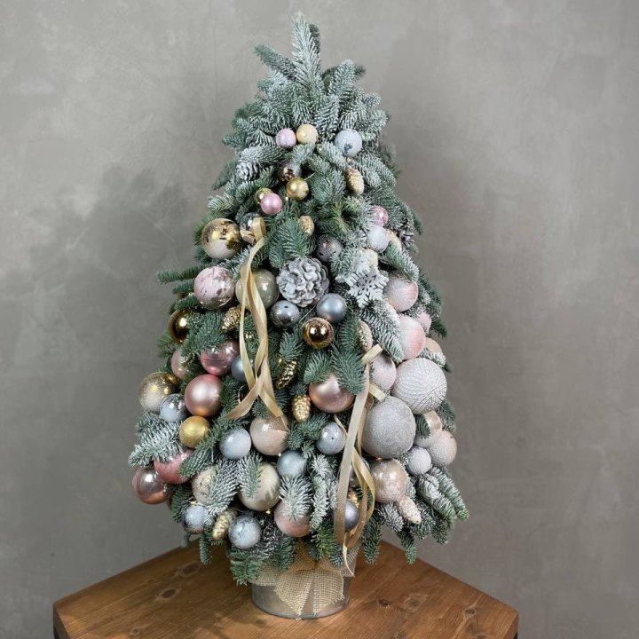 Новогодняя ёлка из веток датского нобилиса в Санкт-Петербурге