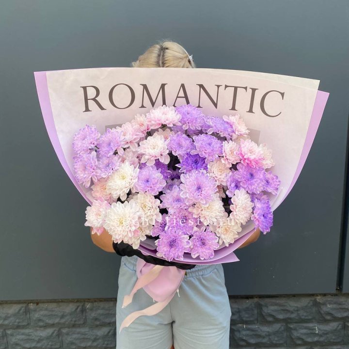 Букет сиреневых хризантем в Санкт-Петербурге