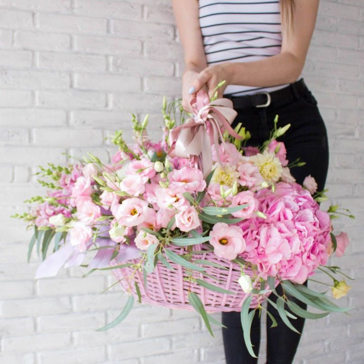 Авторская корзина №6 с доставкой в Санкт-Петербурге