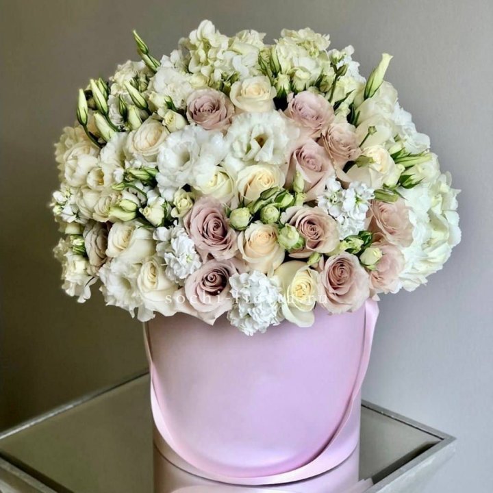 Цветочный бокс "Бриджит" в Санкт-Петербурге