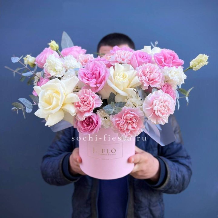 Цветочный бокс "Памела" в Санкт-Петербурге