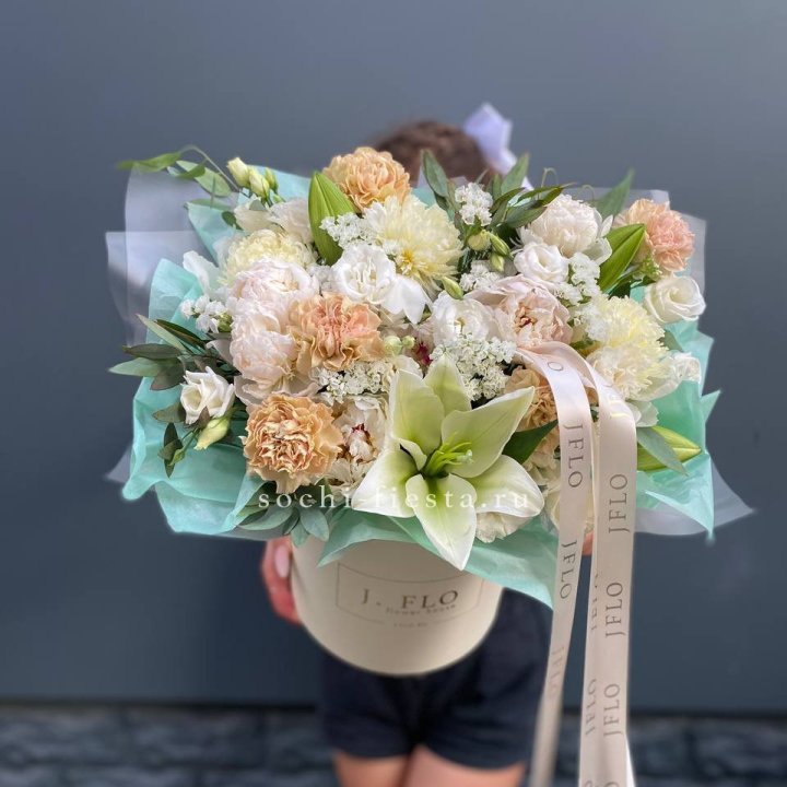 Дизайнерский цилиндр "Амвайл" в Санкт-Петербурге