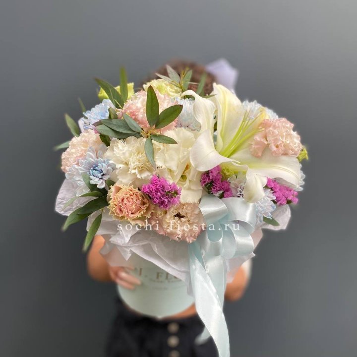 Дизайнерский цилиндр "Лилия" в Санкт-Петербурге