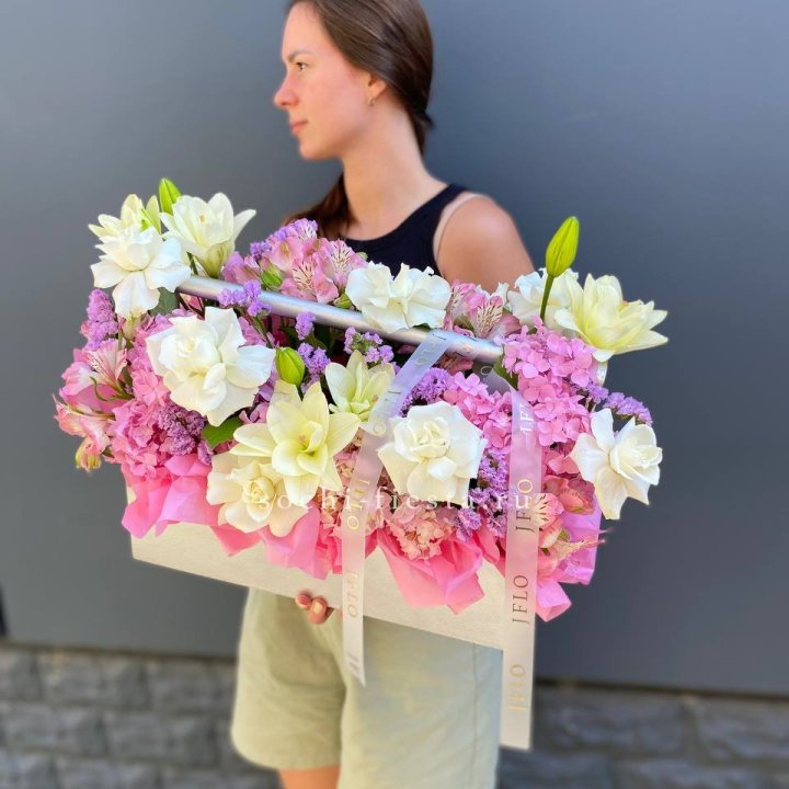 Большой бокс розовый в Санкт-Петербурге