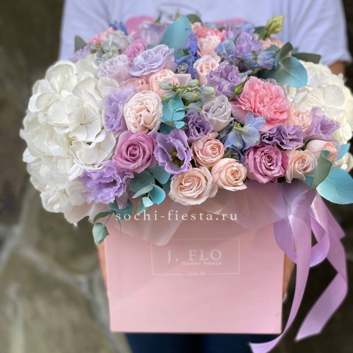 Цветочный бокс макси каб в Санкт-Петербурге