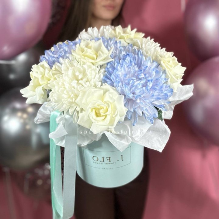 Коробка с цветами "Вольта" в Санкт-Петербурге