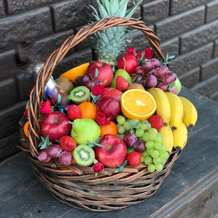 Фруктовая корзина №2 в Санкт-Петербурге