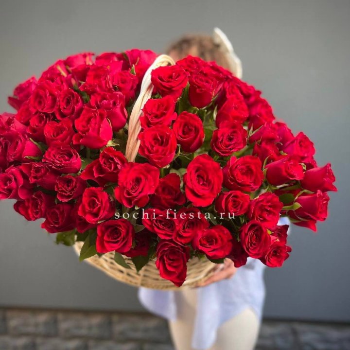 121 красная роза в корзине   в Санкт-Петербурге