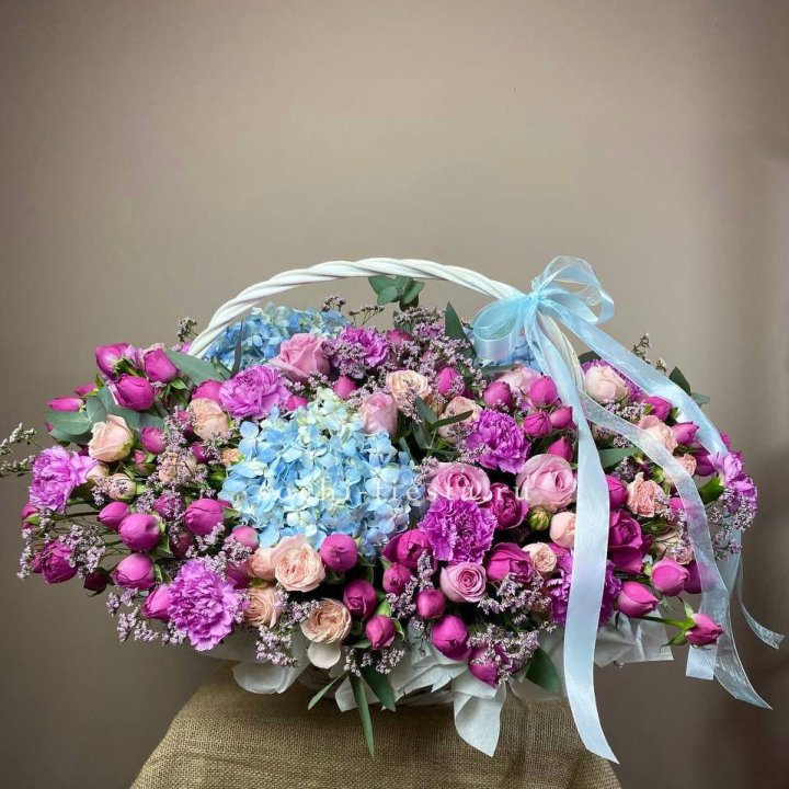 Авторская корзина "Лавандерия" в Санкт-Петербурге