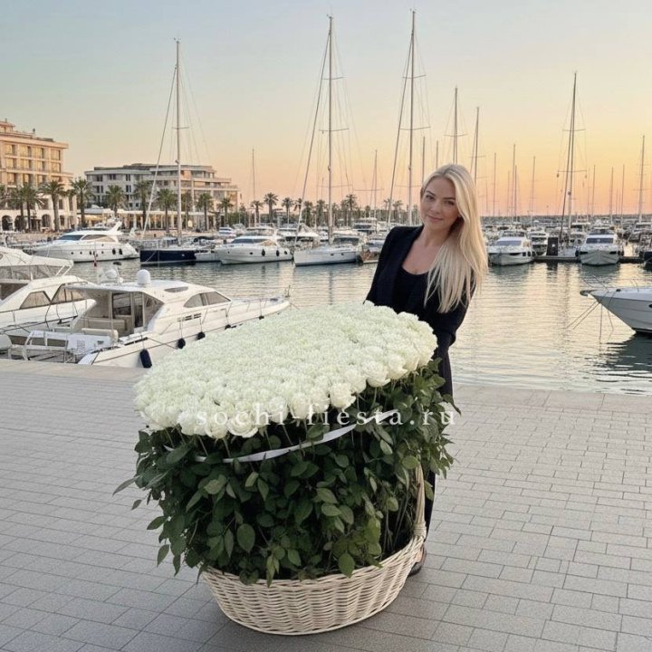 301 высокая роза в корзине в Санкт-Петербурге