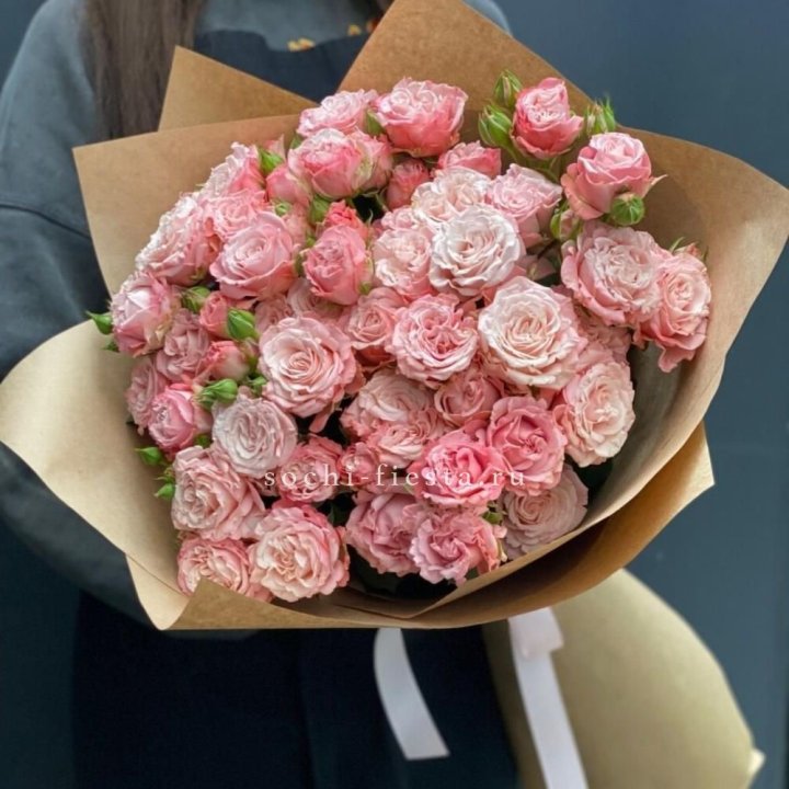 Пионовидные розы Bombastic №2 в Санкт-Петербурге