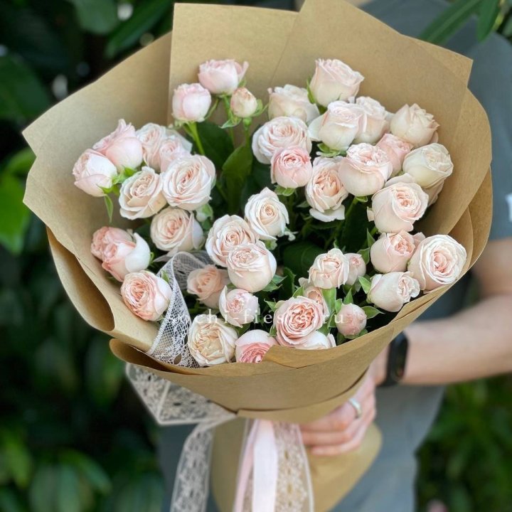 Кустовые розы букет №1 в Санкт-Петербурге