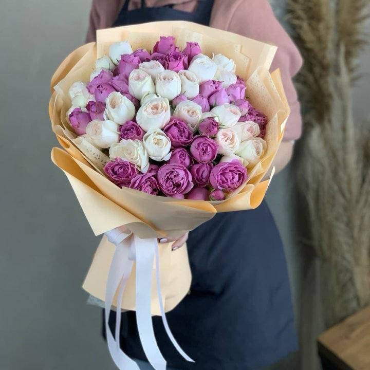 Букет кустовых роз Джулиана в Санкт-Петербурге