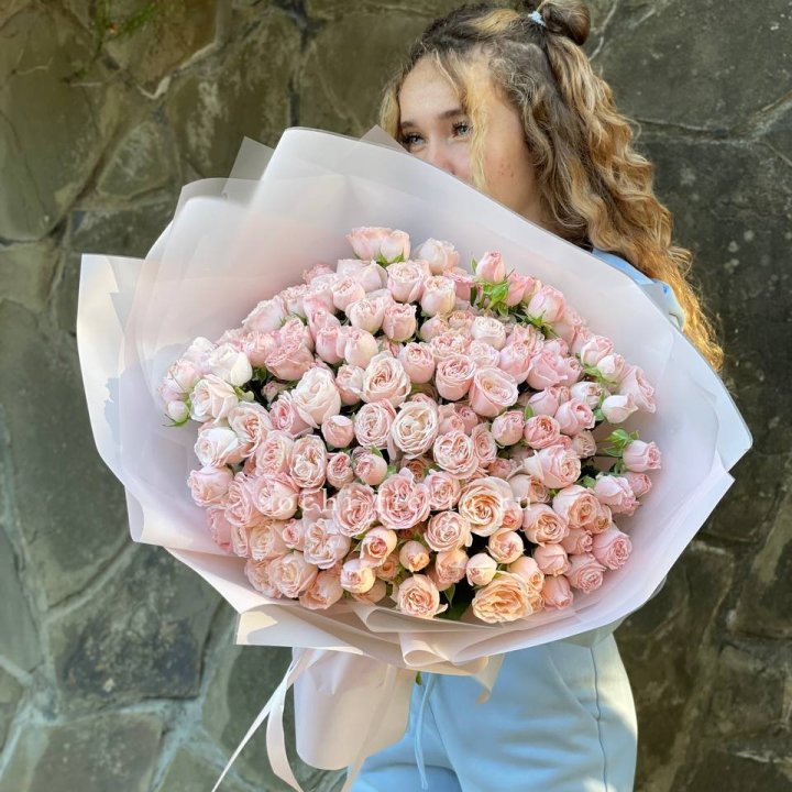 45 роза бомбастик Крем в Санкт-Петербурге