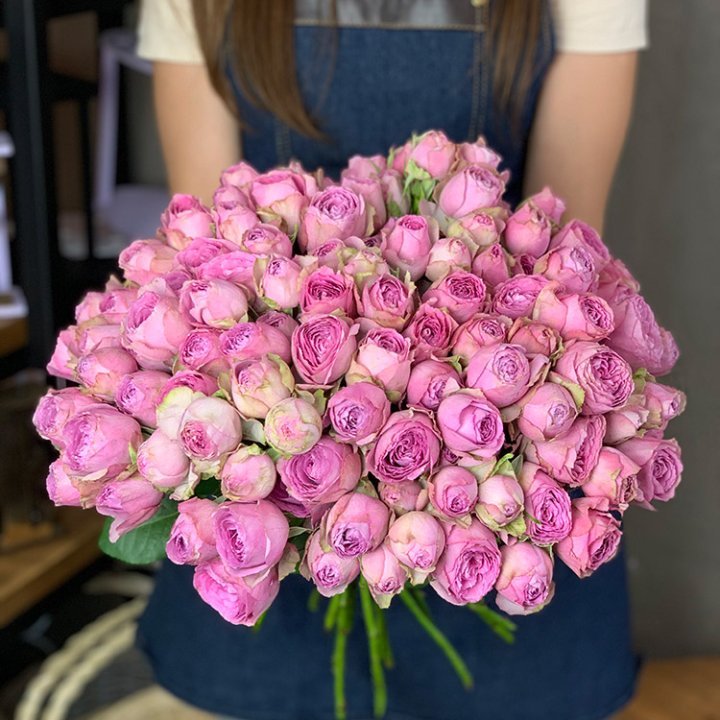 Розы Lavender поштучно в Санкт-Петербурге